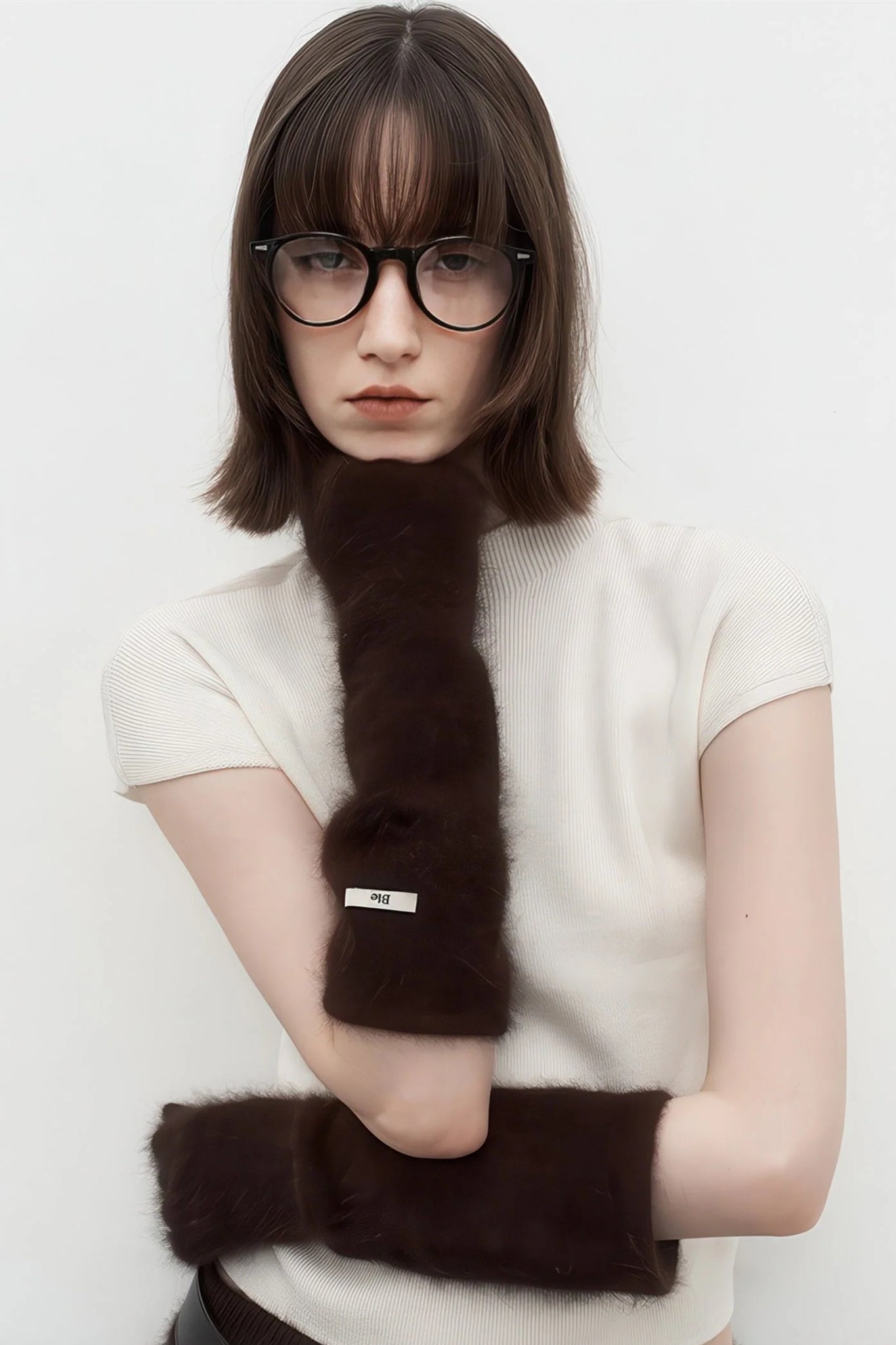 Luxe Otter Fur Gloves - Vintage-Inspired Five-Finger Design - 4inme 