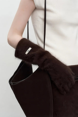 Luxe Otter Fur Gloves - Vintage-Inspired Five-Finger Design - 4inme 