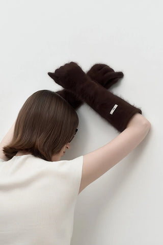 Luxe Otter Fur Gloves - Vintage-Inspired Five-Finger Design - 4inme 