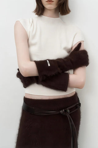 Luxe Otter Fur Gloves - Vintage-Inspired Five-Finger Design - 4inme 