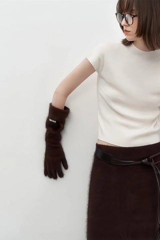 Luxe Otter Fur Gloves - Vintage-Inspired Five-Finger Design - 4inme 
