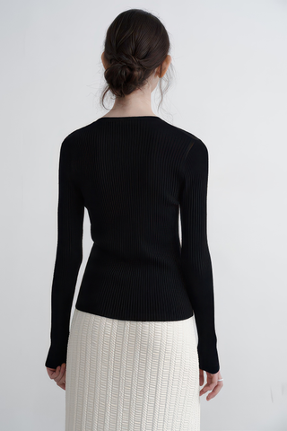 Simple V-Neck Wool Knit Pullover - 4inme 